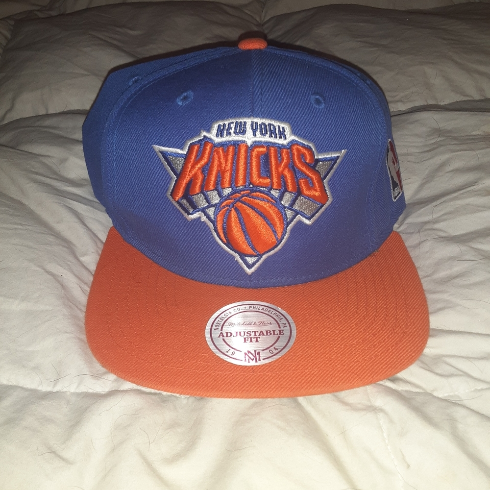 Vintage Mitchell and Ness New York Knicks Snapback hat/cap